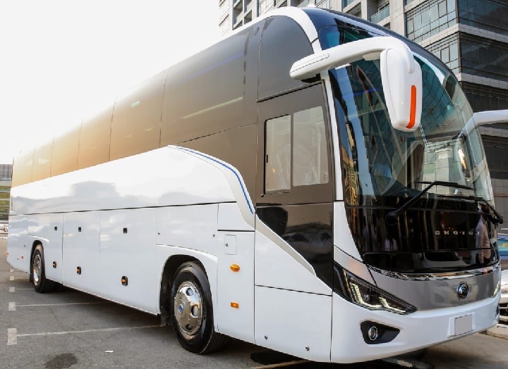 Luxury Bus Rental Dubai – Premium Coach Hire for Executive and VIP Group Travel